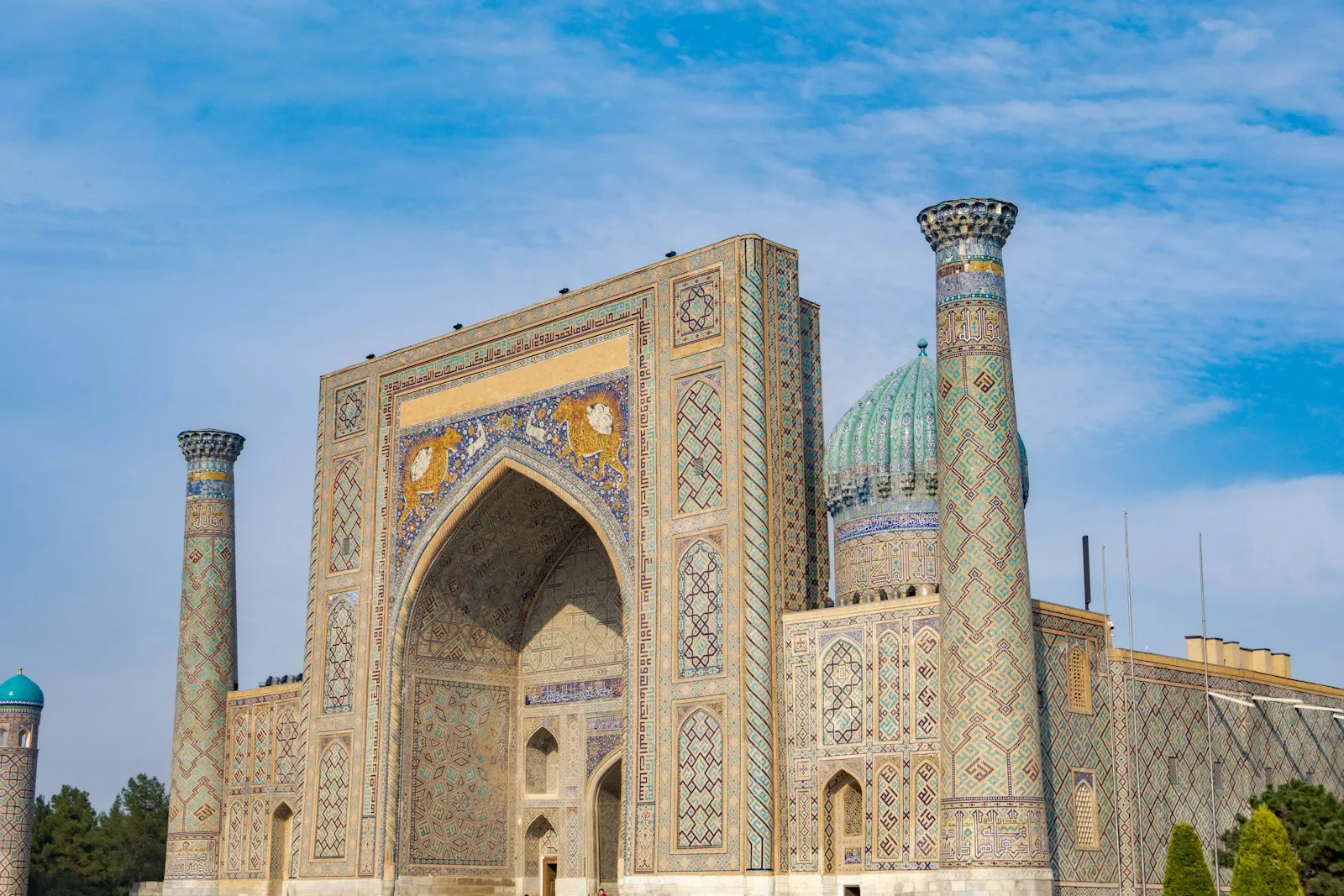 Samarqanddagi Sherdor madrasasi